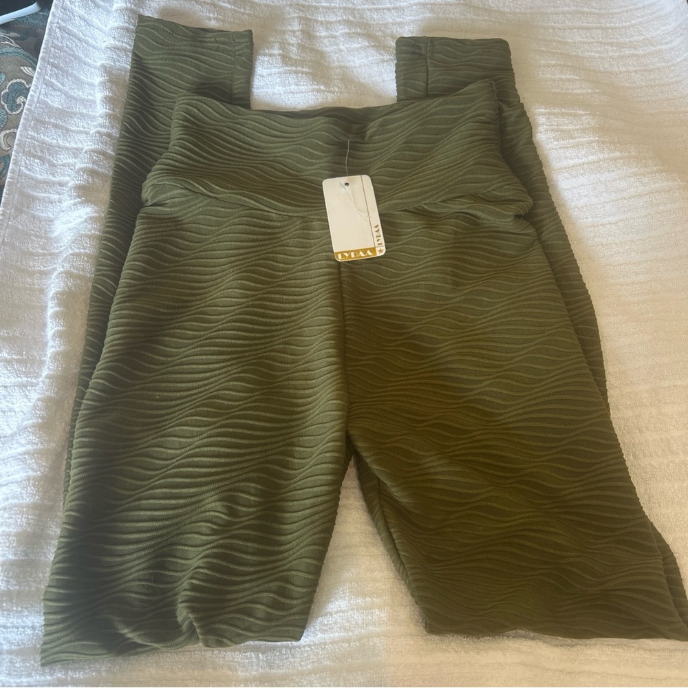 Lydaa Olive Green Textured Leggings women’s Size Small